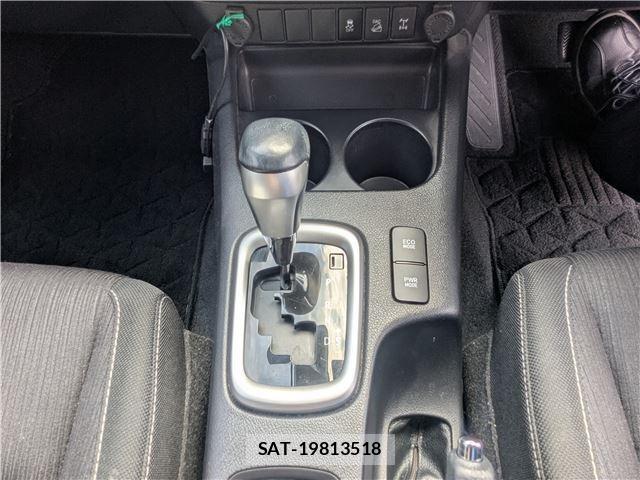 Toyota HILUX 2018-11 8874522-19