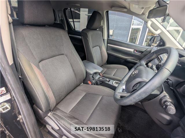 Toyota HILUX 2018-11 8874522-9