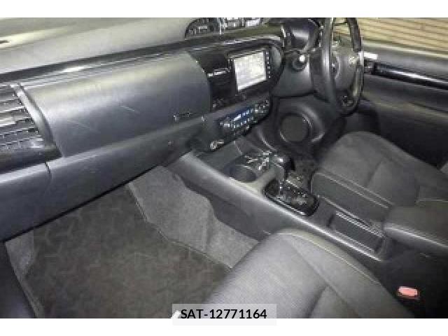 Toyota HILUX 2019-08 8874883-2