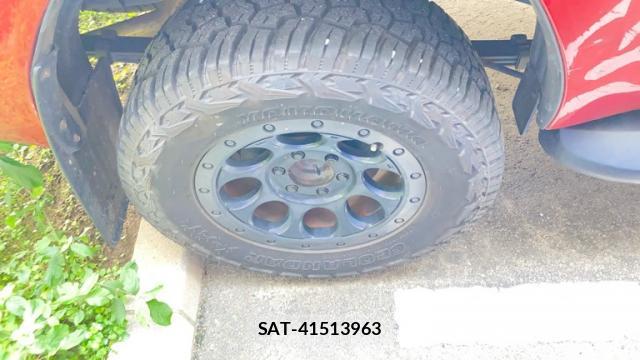Toyota HILUX 2018-09 8874975-12
