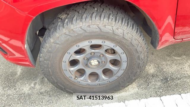Toyota HILUX 2018-09 8874975-7