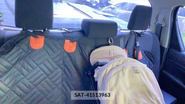 Toyota HILUX 2018-09 8874975-9