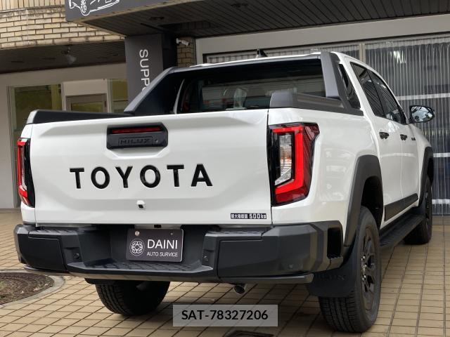 Toyota HILUX 2026-08 8875475-1