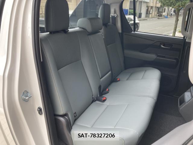 Toyota HILUX 2026-08 8875475-19