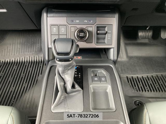 Toyota HILUX 2026-08 8875475-6