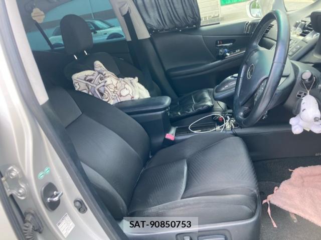 Lexus HS 2009-10 8873409-14