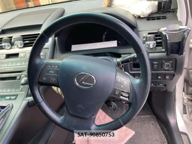 Lexus HS 2009-10 8873409-17