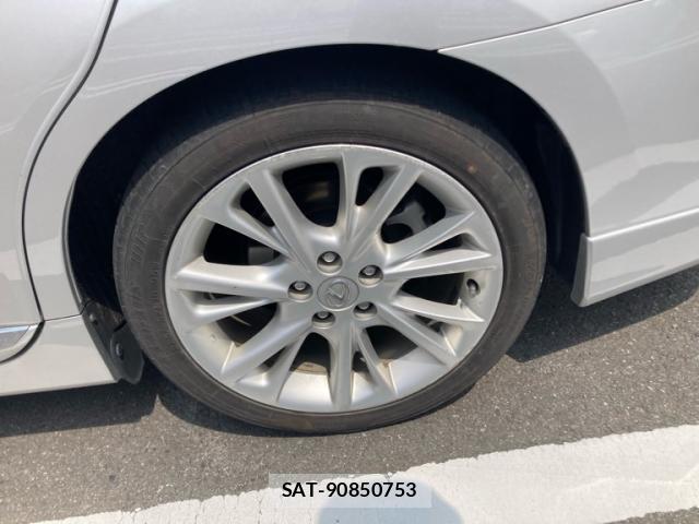 Lexus HS 2009-10 8873409-4