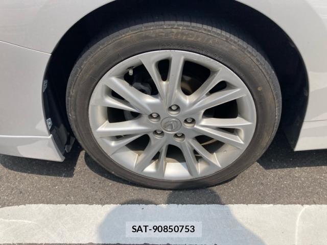 Lexus HS 2009-10 8873409-6