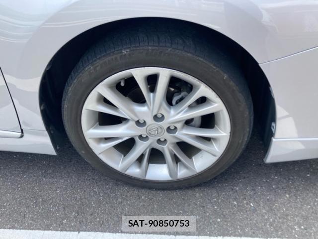 Lexus HS 2009-10 8873409-7