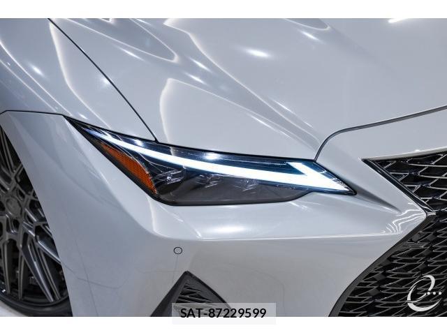 Lexus IS 2023-08 8872805-10