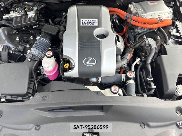 Lexus IS 2021-02 8873274-16