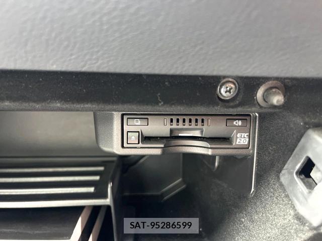 Lexus IS 2021-02 8873274-7