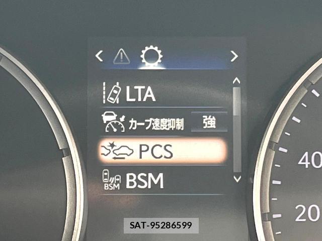 Lexus IS 2021-02 8873274-8