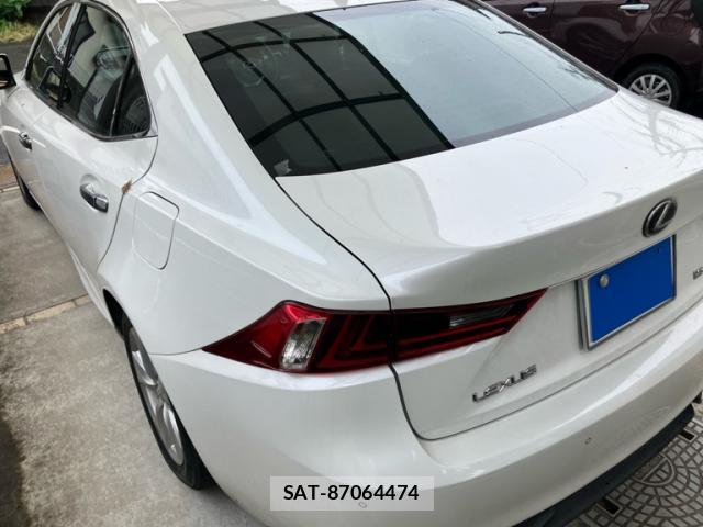 Lexus IS 2015-01 8873434-6