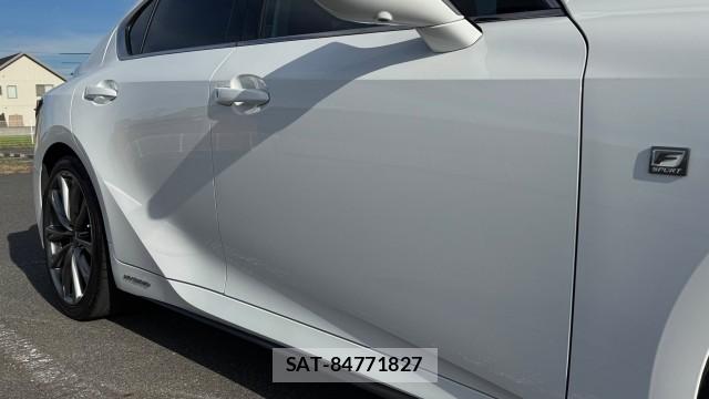 Lexus IS 2021-03 8874444-12