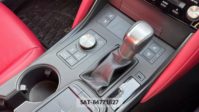 Lexus IS 2021-03 8874444-14