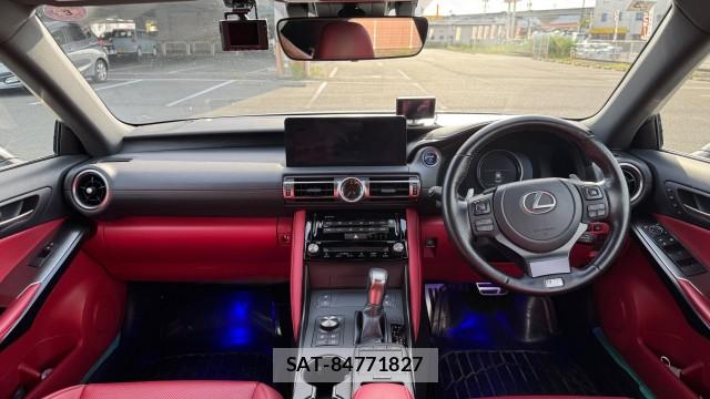 Lexus IS 2021-03 8874444-2