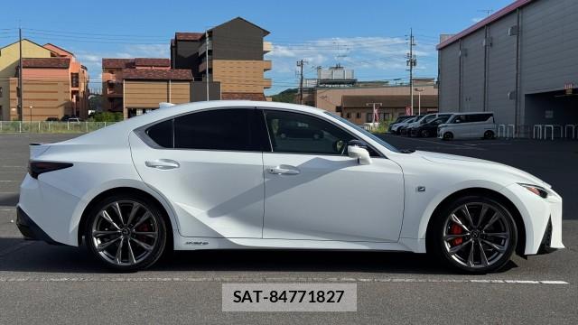 Lexus IS 2021-03 8874444-3