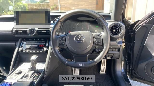 Lexus IS 2024-02 8874489-16