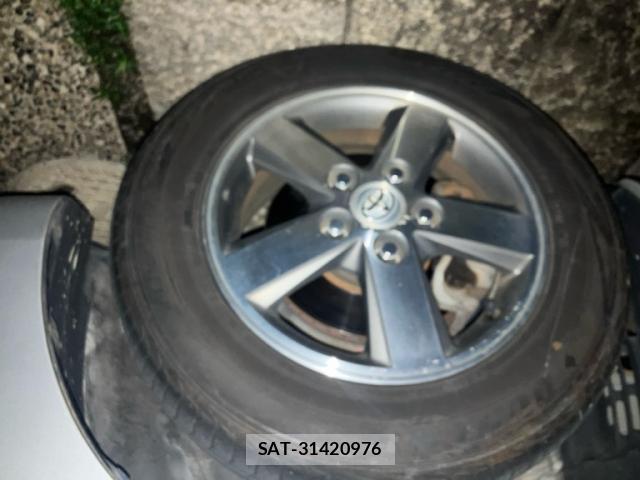 Toyota ISIS 2006-03 8873092-1