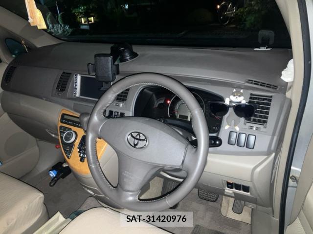 Toyota ISIS 2006-03 8873092-7