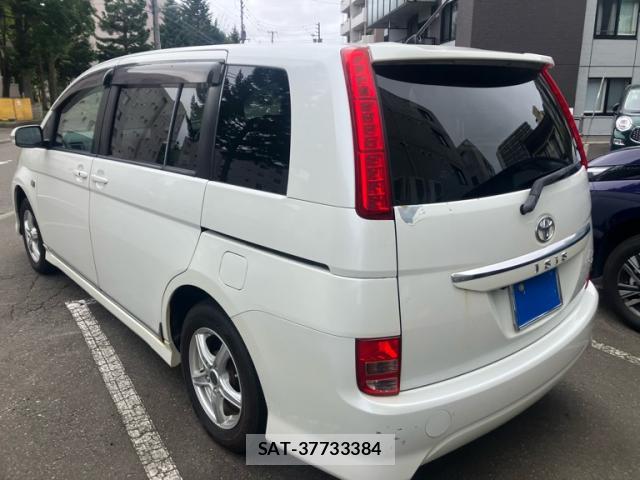 Toyota ISIS 2009-10 8873327-8