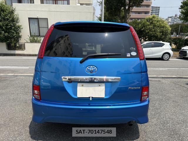 Toyota ISIS 2005-02 8875839-10