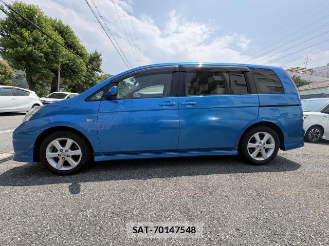 Toyota ISIS 2005-02 8875839-12