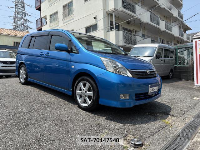 Toyota ISIS 2005-02 8875839-13