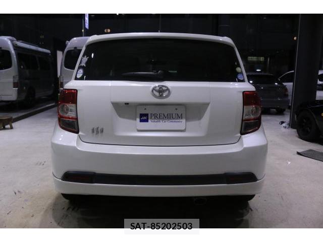 Toyota IST 2007-11 8875366-13
