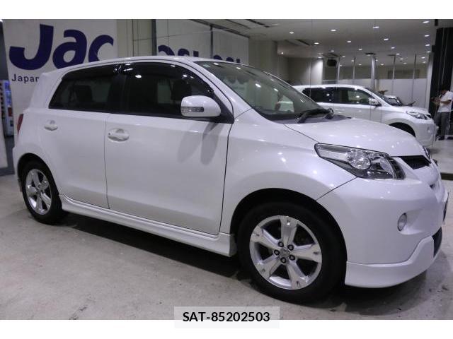 Toyota IST 2007-11 8875366-3