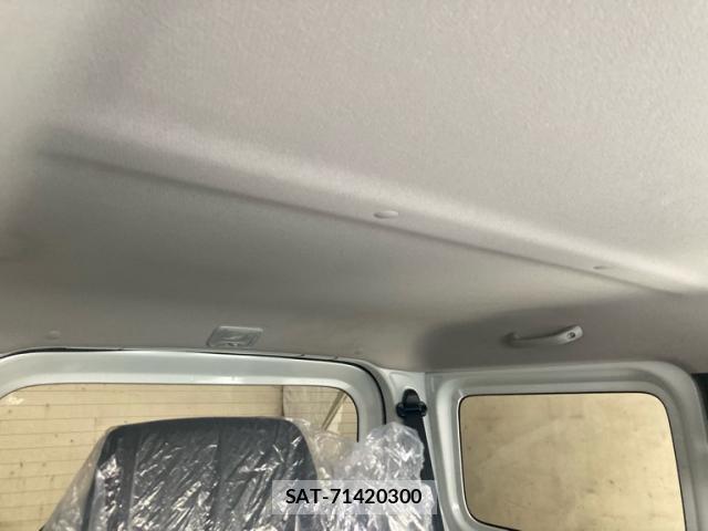 Suzuki JIMNY SIERRA 2023-10 8873649-18