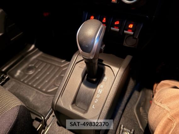 Suzuki JIMNY SIERRA 2025-10 8874376-14