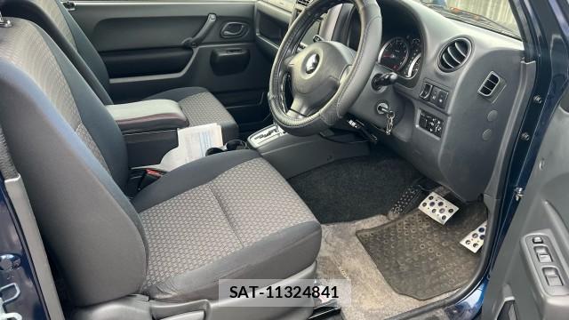 Suzuki JIMNY SIERRA 2010-11 8874407-5