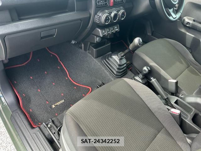 Suzuki JIMNY 2020-04 8873968-12