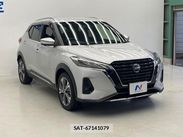 Nissan KICKS 2020-08 8874678-15