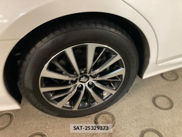 Toyota KLUGER HYBRID 2019-10 8873408-8