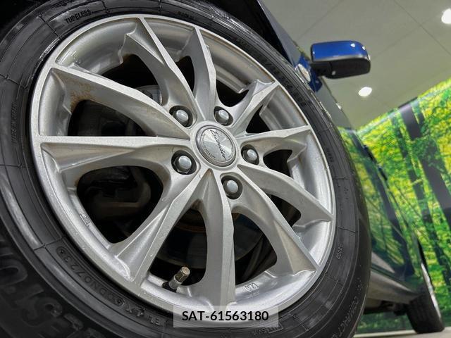 Nissan LAFESTA 2011-12 8875658-10