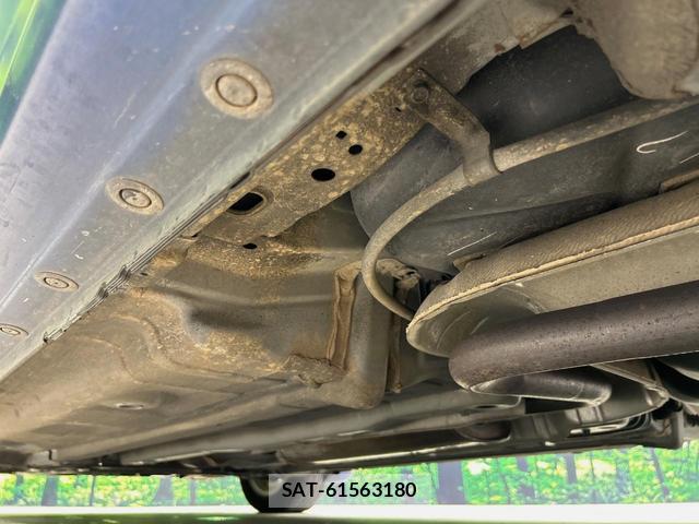 Nissan LAFESTA 2011-12 8875658-19