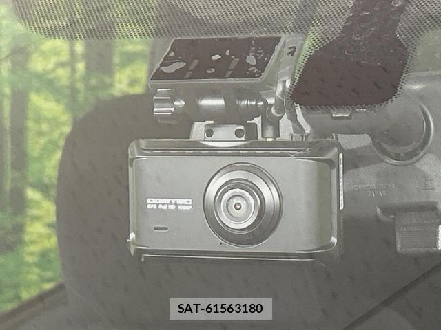 Nissan LAFESTA 2011-12 8875658-5