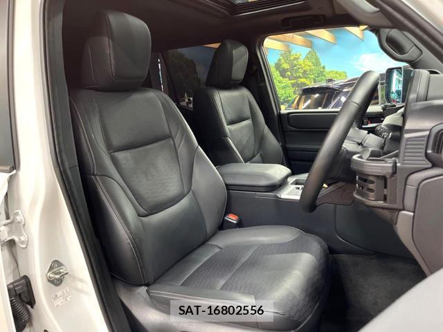 Toyota Land Cruiser 250 2024-12 8872882-7