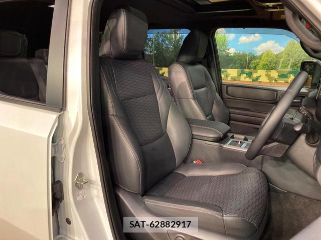 Toyota Land Cruiser 250 2025-09 8874716-7