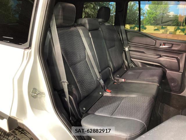 Toyota Land Cruiser 250 2025-09 8874716-8