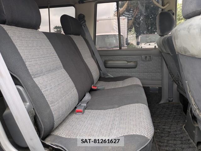 Toyota Land Cruiser 70 1994-05 8872989-13