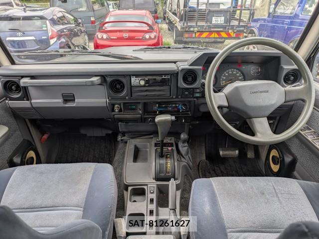 Toyota Land Cruiser 70 1994-05 8872989-2