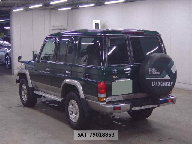 Toyota Land Cruiser 70 2004-02 8874745-1