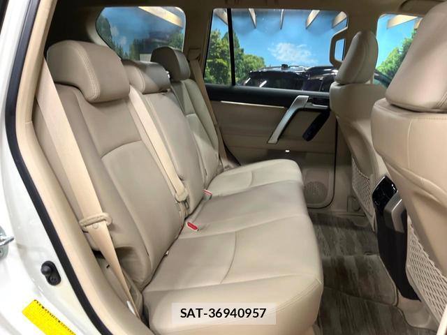 Toyota LAND CRUISER PRADO 2023-04 8872884-8