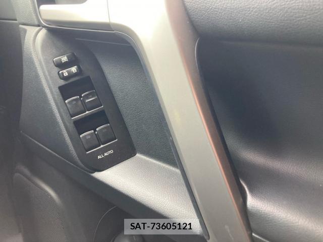Toyota LAND CRUISER PRADO 2017-12 8873353-16