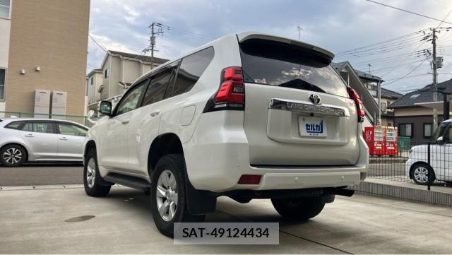 Toyota LAND CRUISER PRADO 2021-10 8874388-13